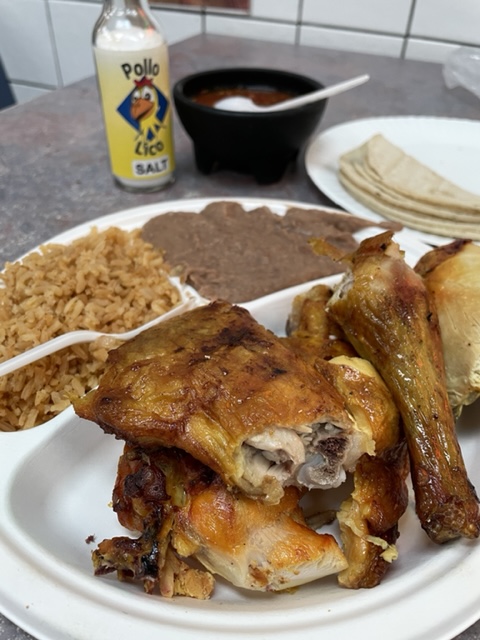 El Pollo Lico. Photo by Julio Gutierrez for L.A. TACO.