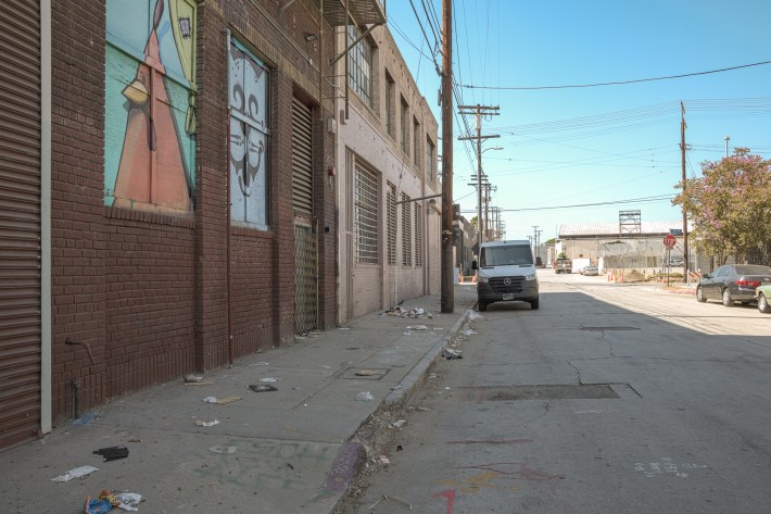 611 S Anderson Street, Pico Gardens. Photo by Jared Cowan for L.A. TACO