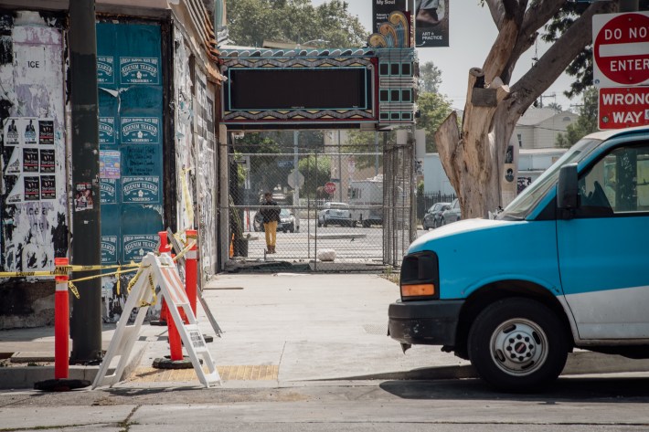 43rd Place and Degnan Boulevard. Photo by Jared Cowan for L.A. TACO.